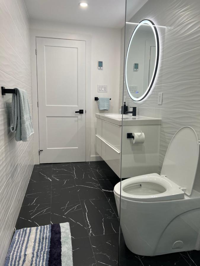 The Croft House - 2 Bedroom 1 Bathroom Suite Burlington Exterior foto